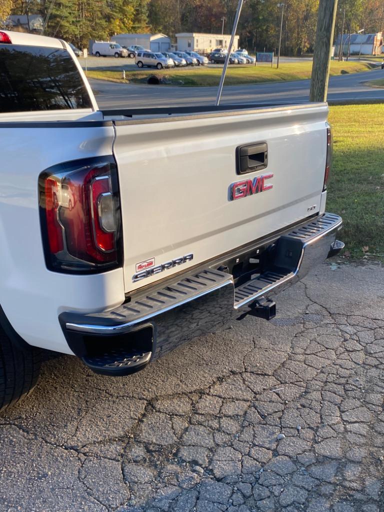 2017 GMC Sierra 1500 SLT photo