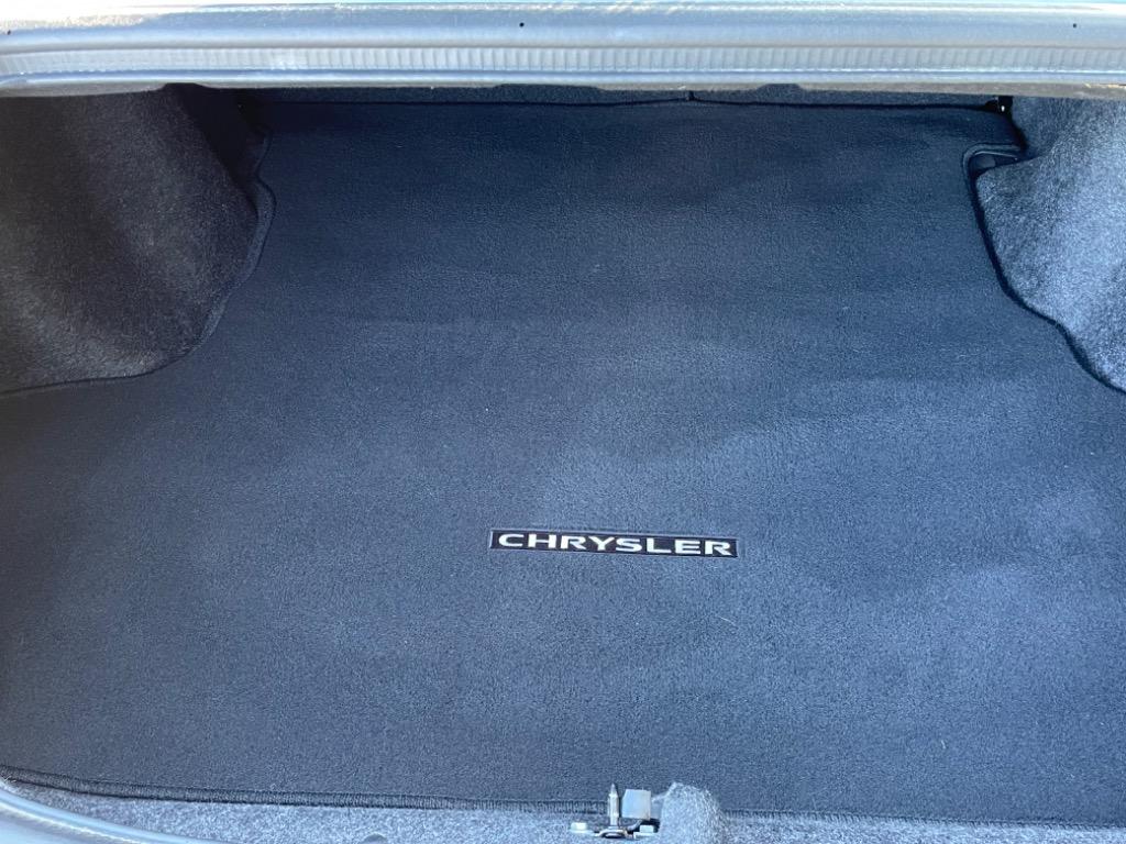 2013 Chrysler 200 - $8,950