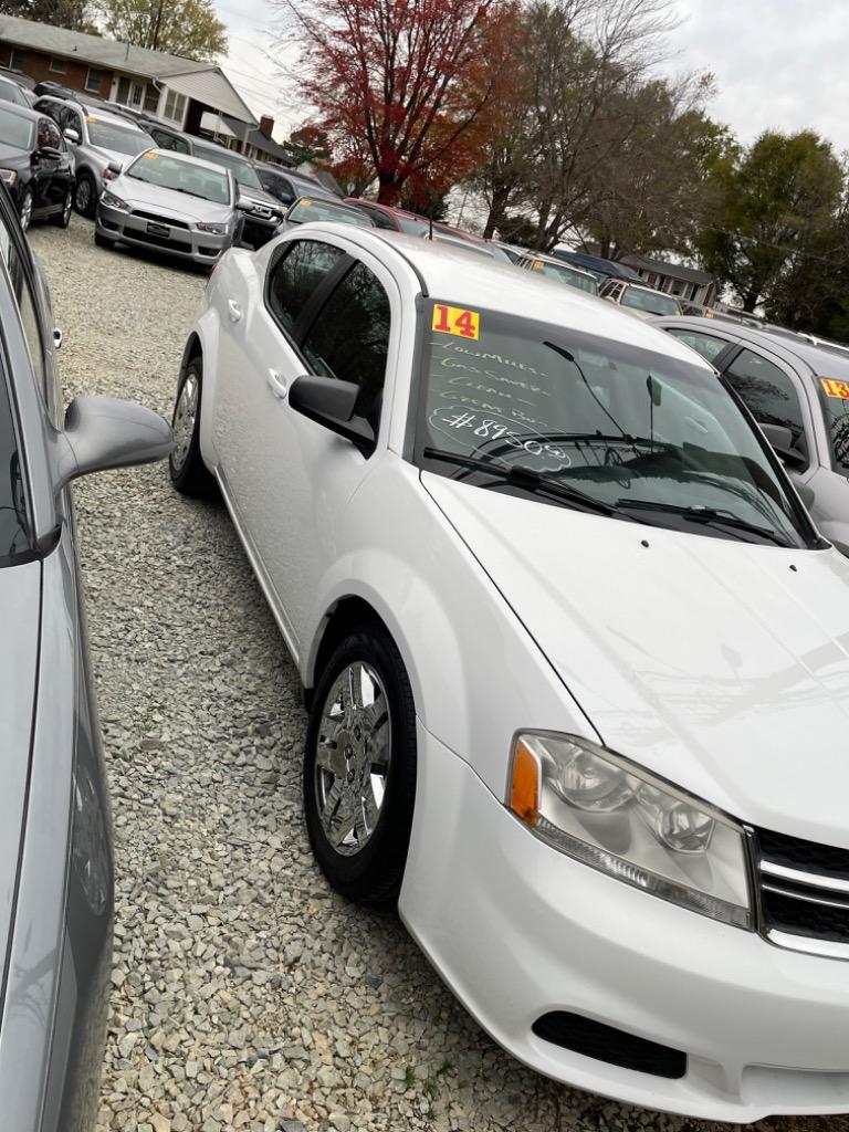 2014 Dodge Avenger - $8,950