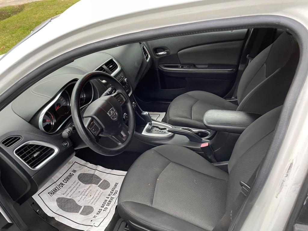 2014 Dodge Avenger - $8,950
