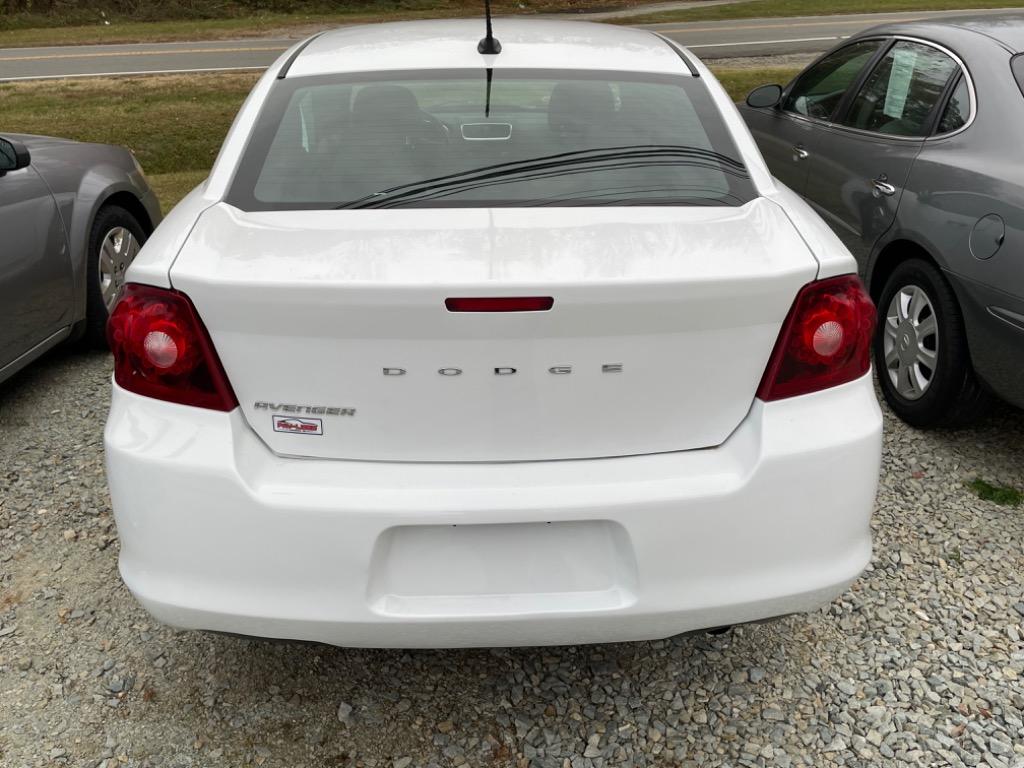 2014 Dodge Avenger - $8,950