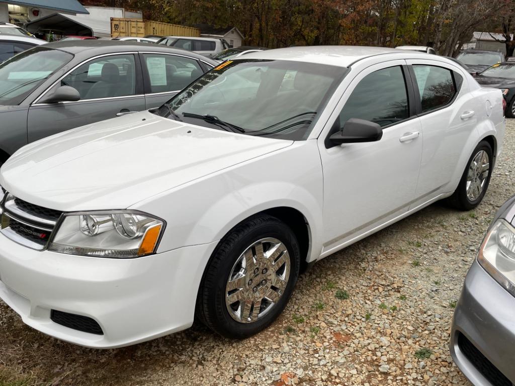 2014 Dodge Avenger - $8,950