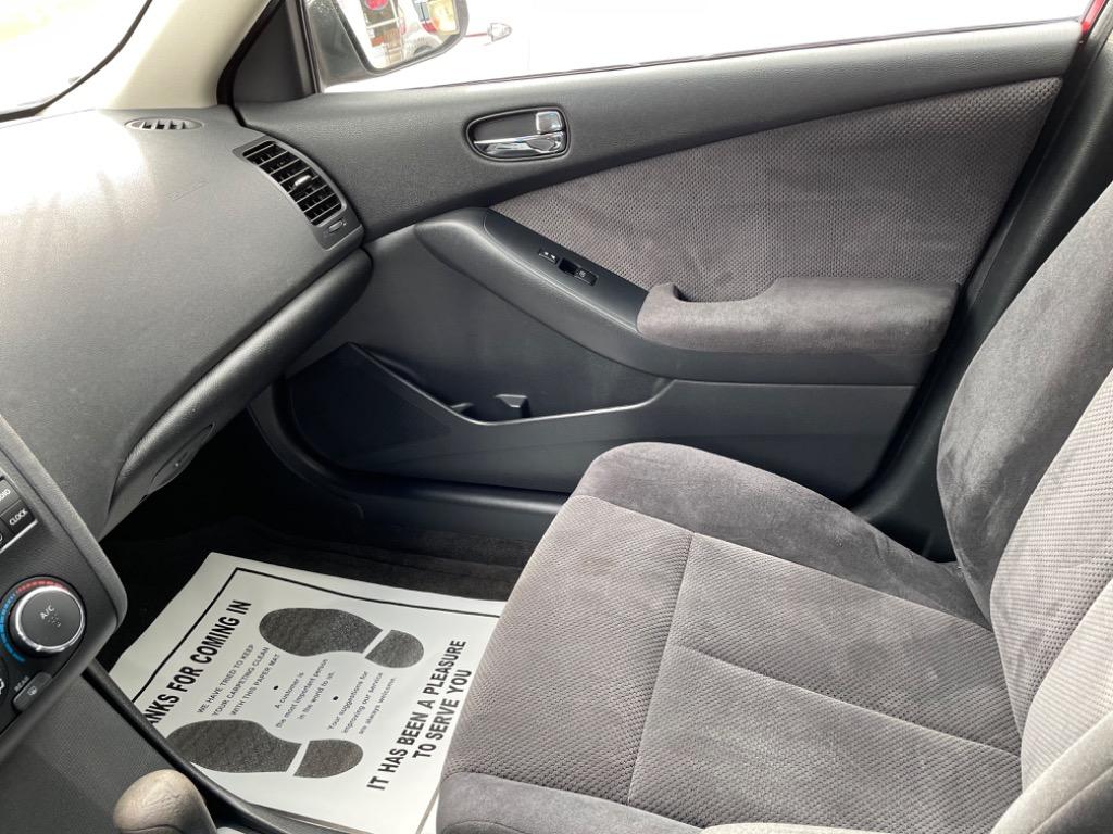 2009 Nissan Altima - $7,950