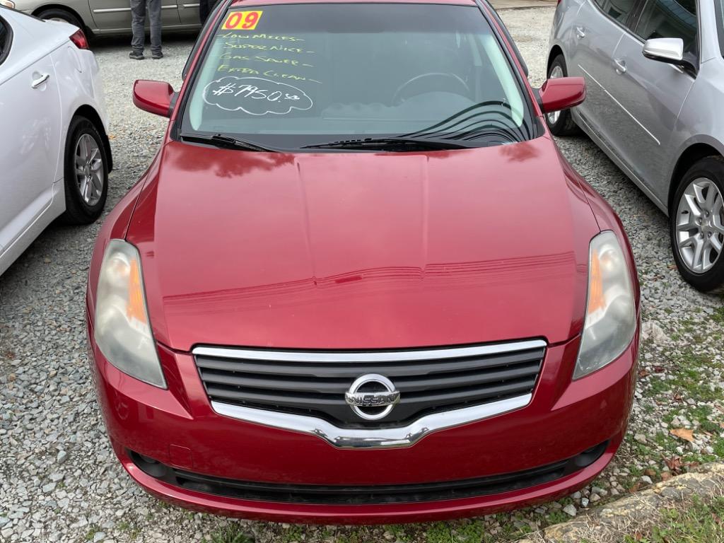 2009 Nissan Altima - $7,950