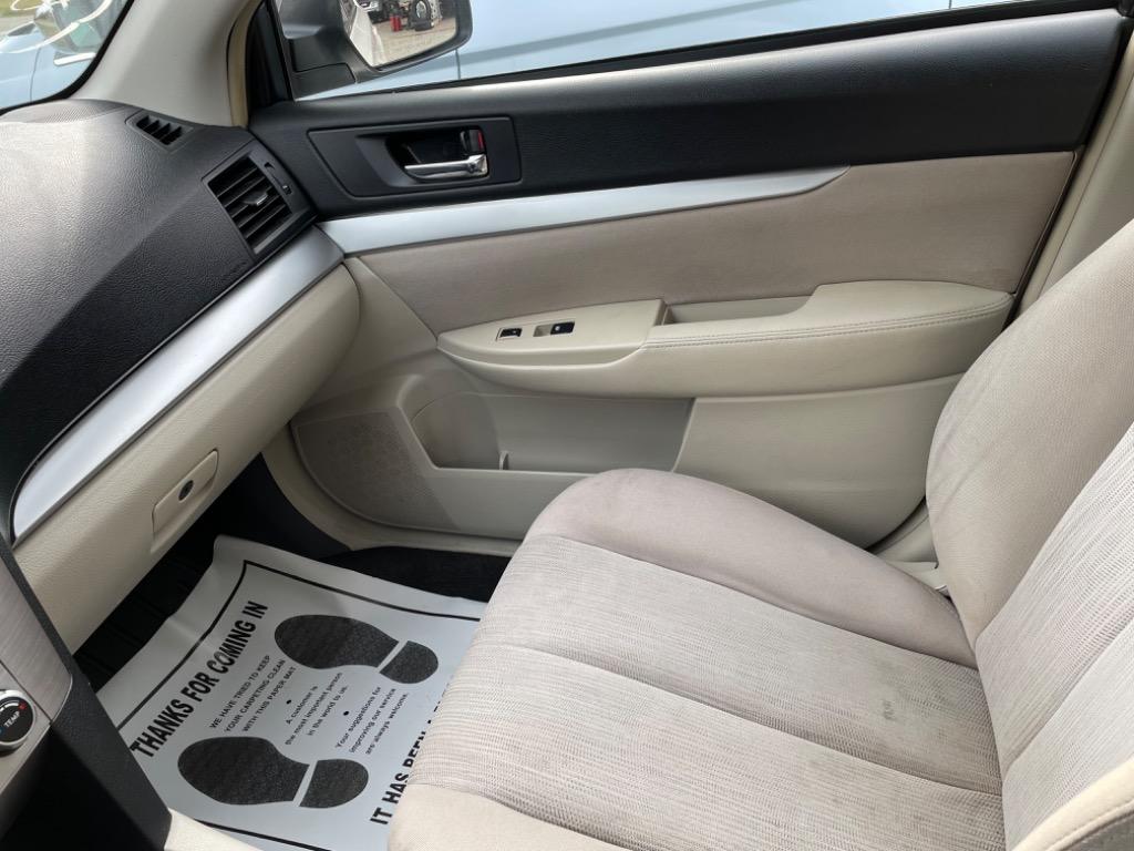 2014 Subaru Legacy 2.5i photo