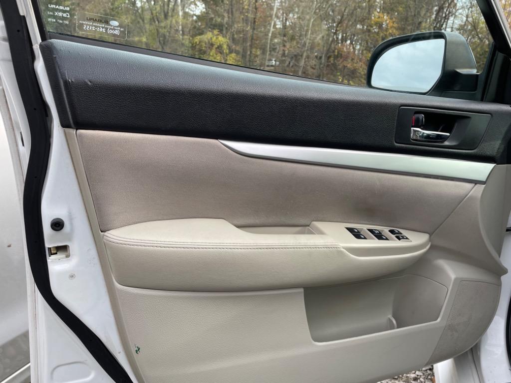 2014 Subaru Legacy 2.5i photo