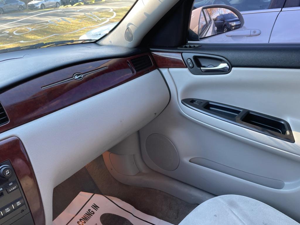 2006 Chevrolet Impala LT photo