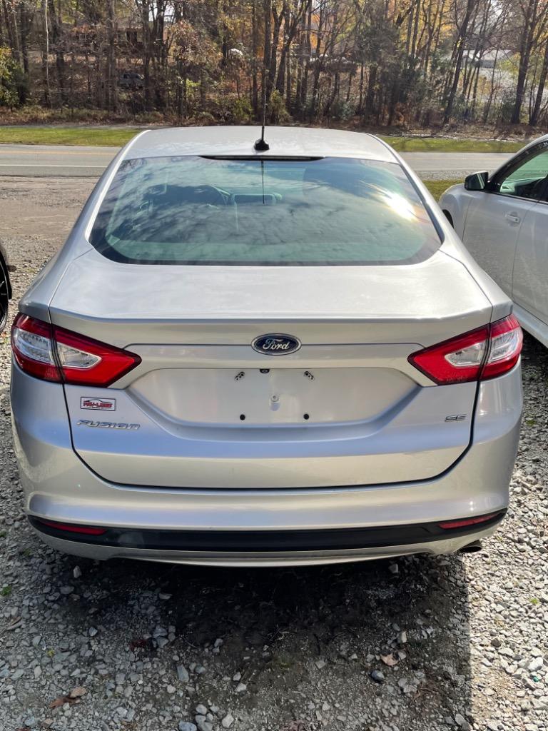 2015 Ford Fusion SE photo