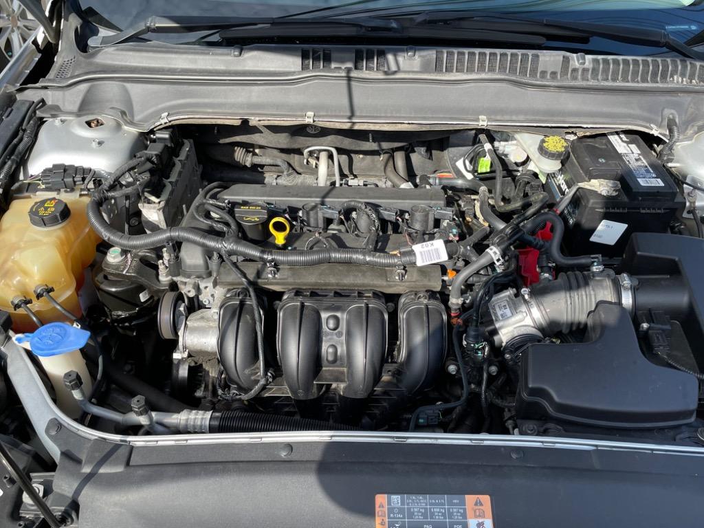 2015 Ford Fusion SE photo