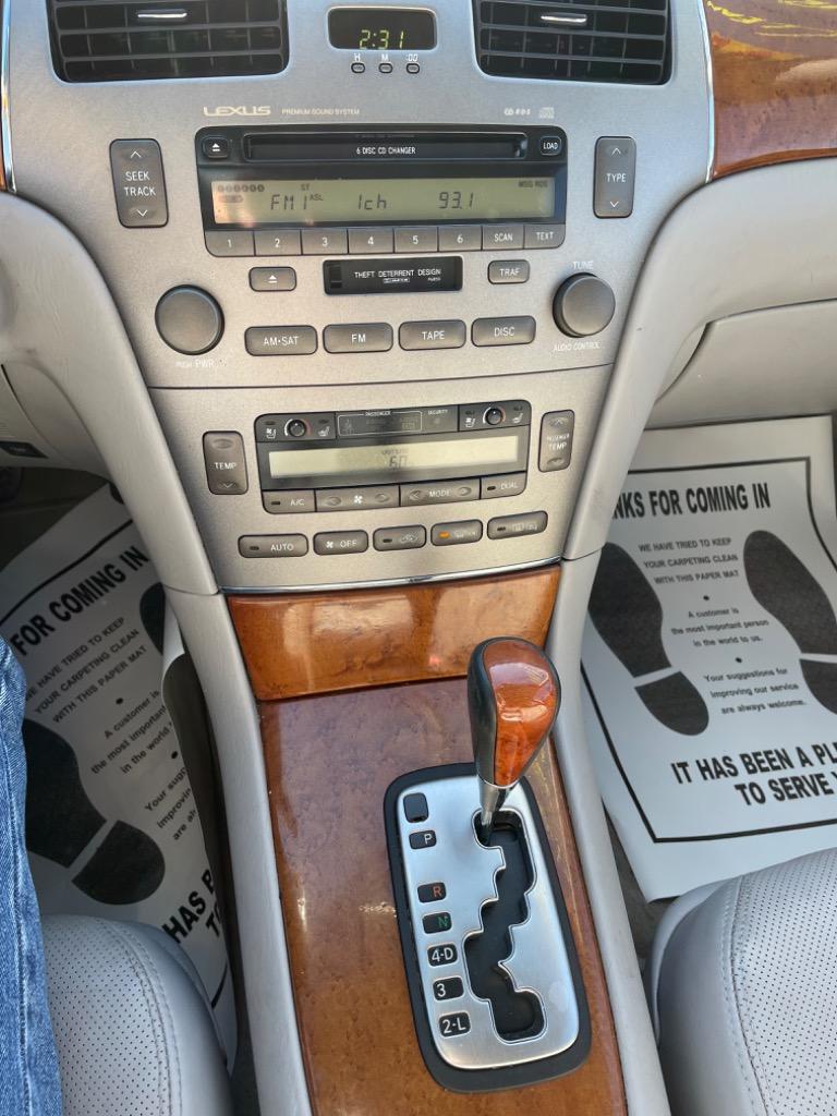 2005 Lexus ES 330 photo