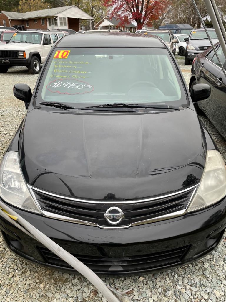 2010 Nissan Versa 1.8 SL photo