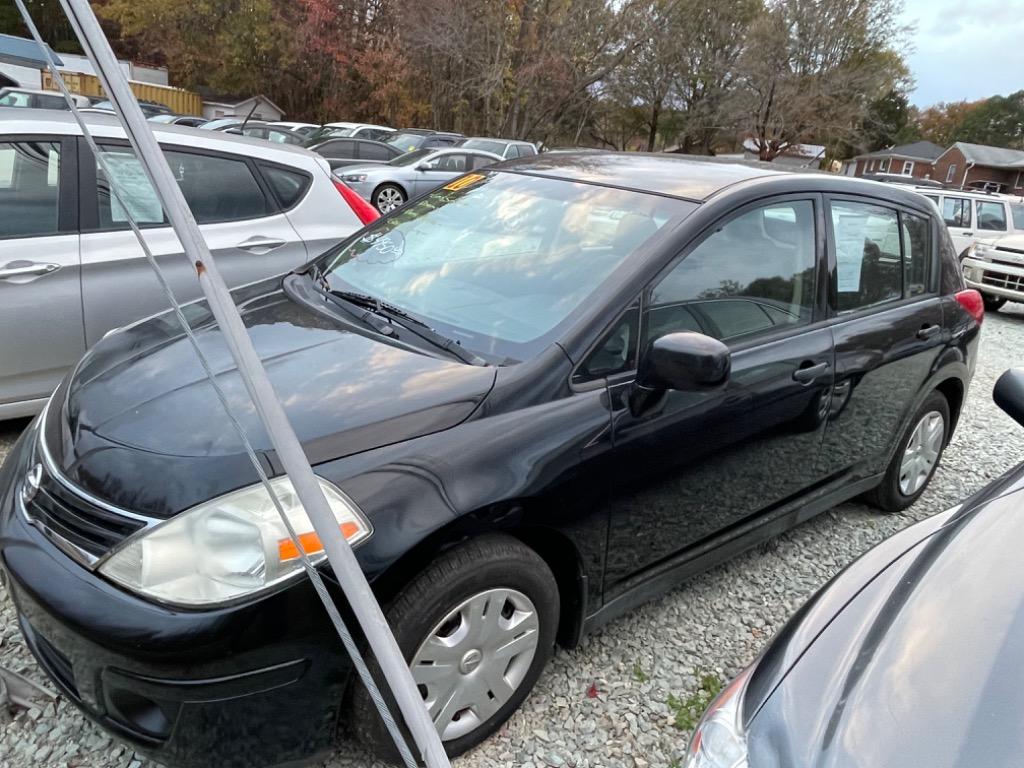 2010 Nissan Versa 1.8 SL photo