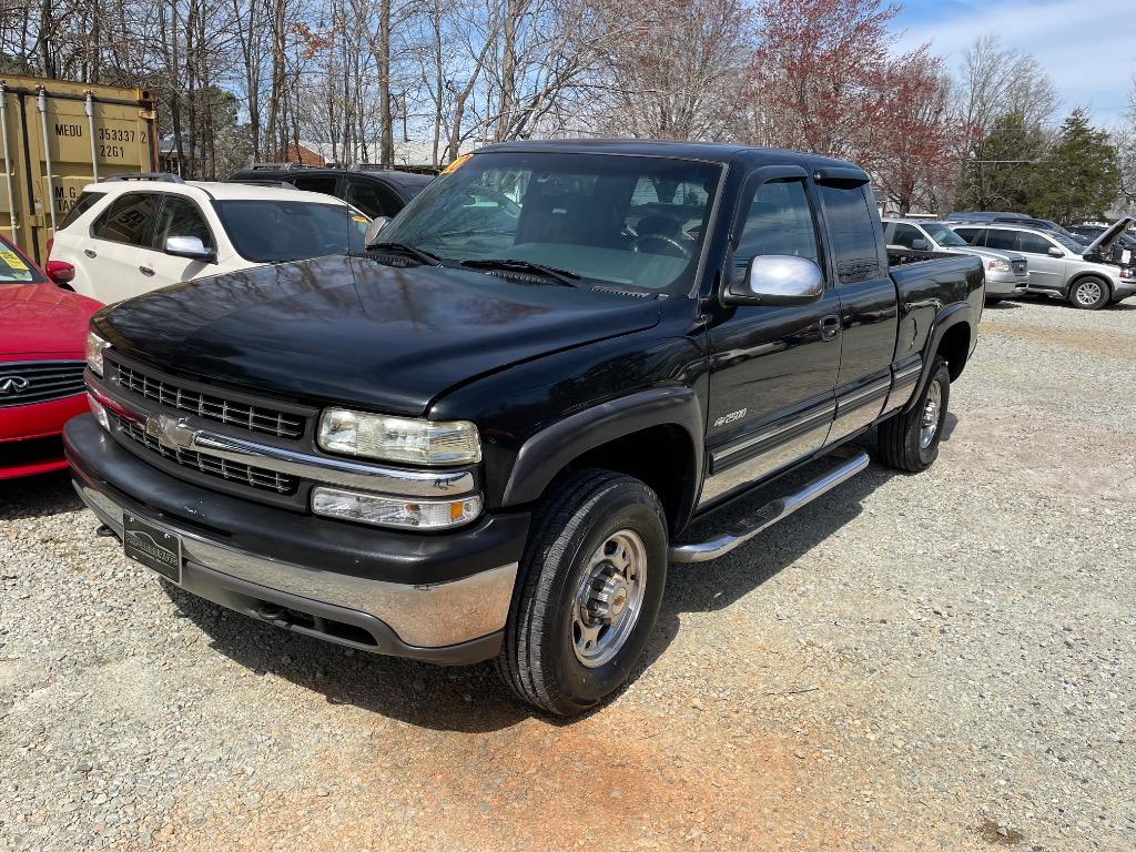 2000 Chevrolet Silverado 2500 LS photo