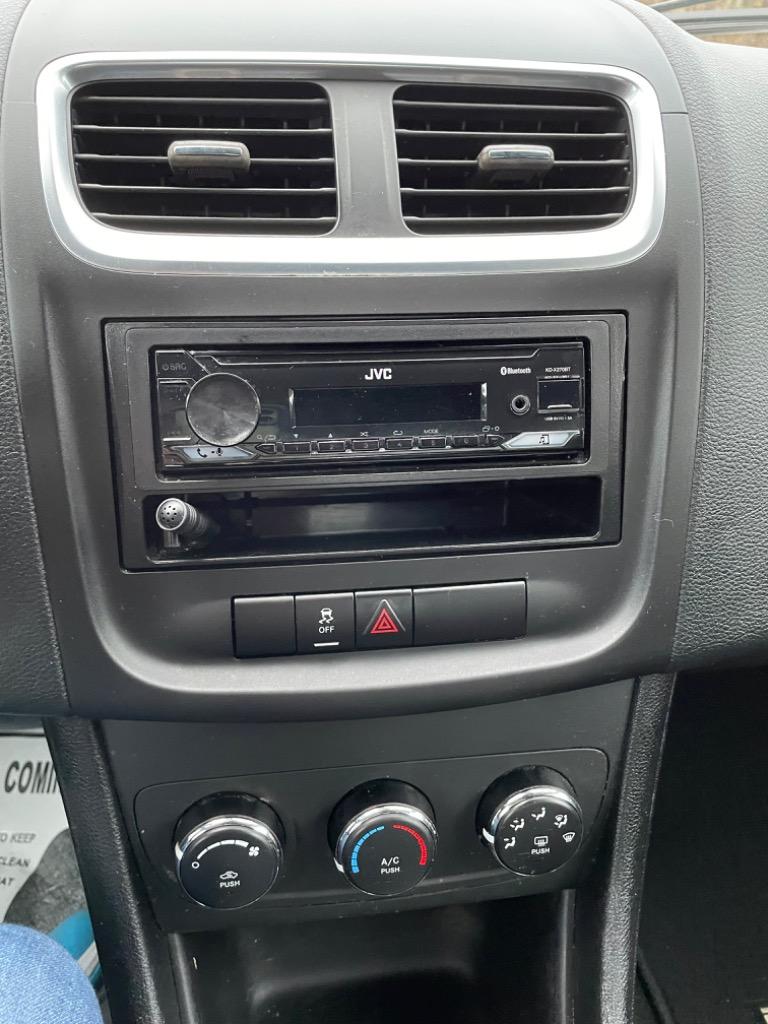 2013 Dodge Avenger - $7,950