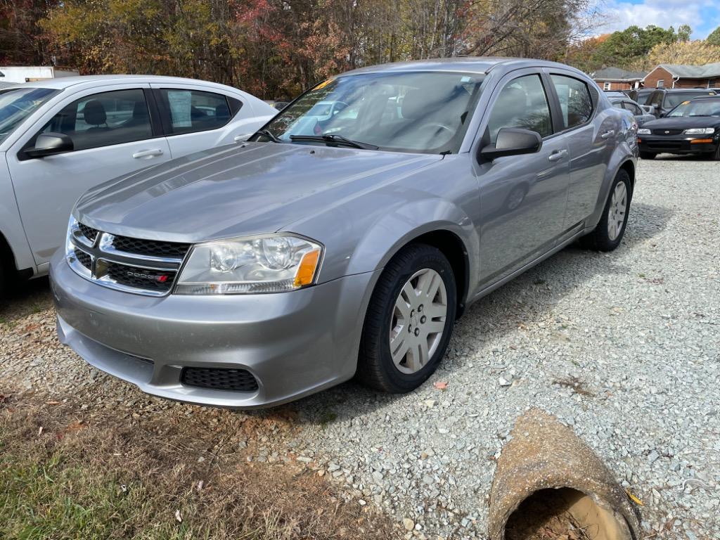 2013 Dodge Avenger - $7,950