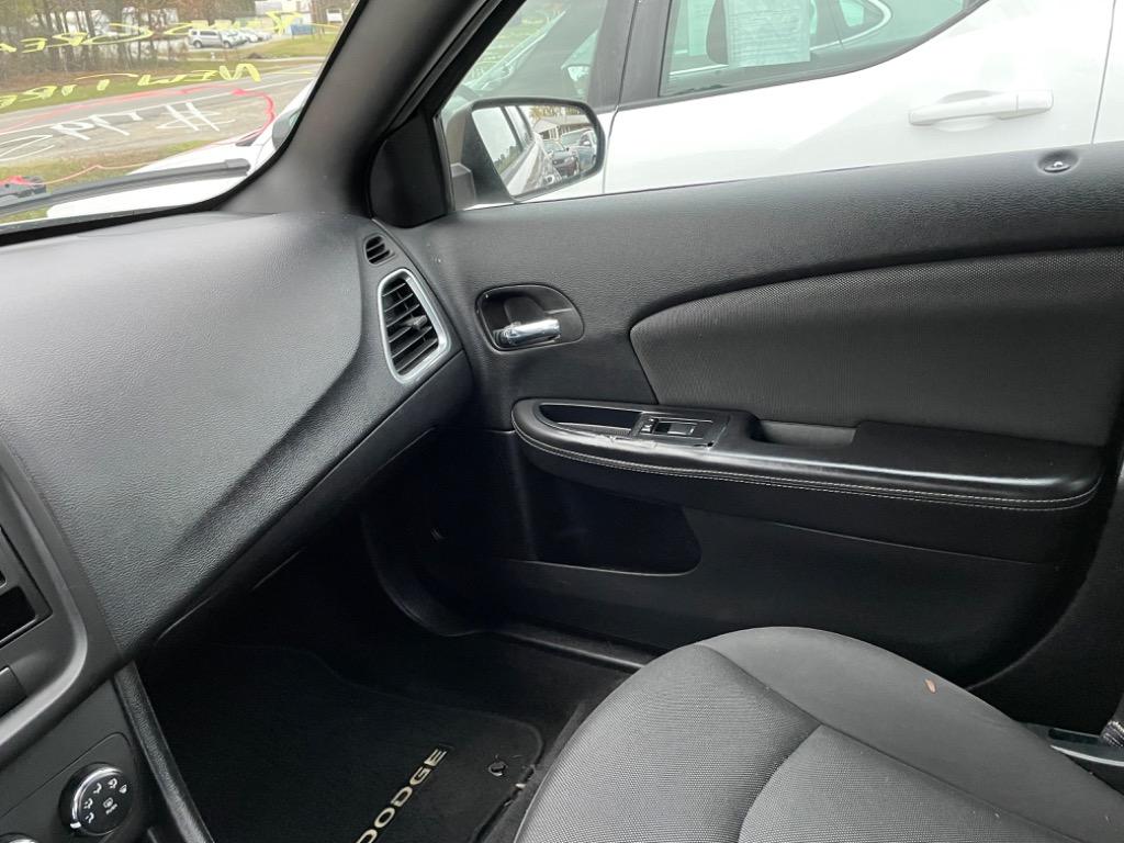 2013 Dodge Avenger - $7,950