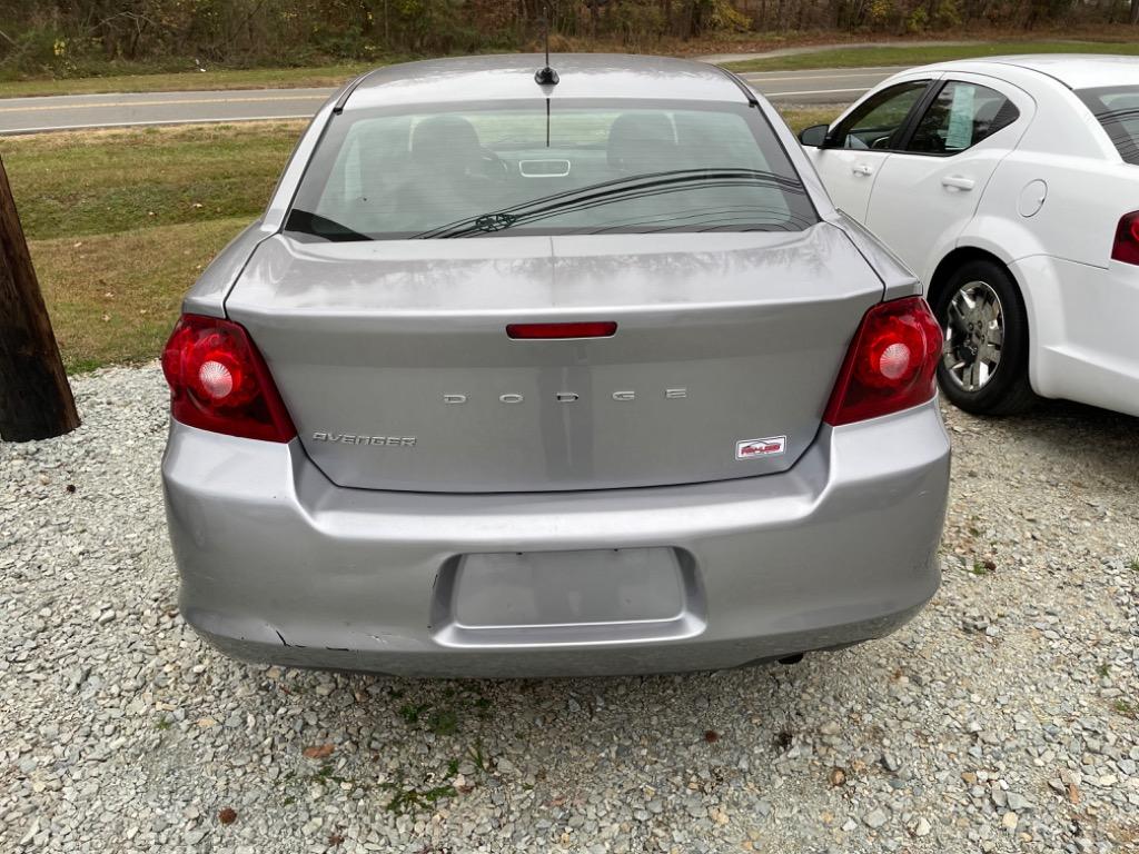2013 Dodge Avenger - $7,950