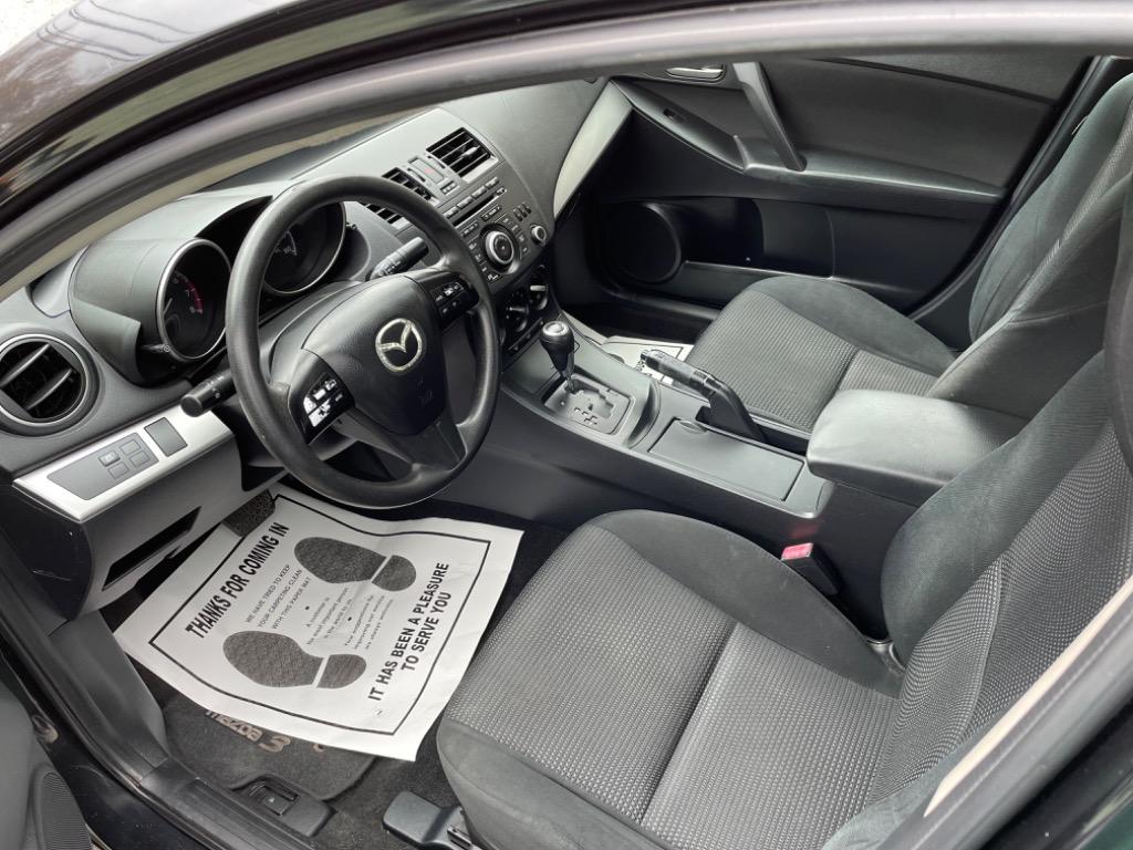 2012 Mazda Mazda3 i Touring photo