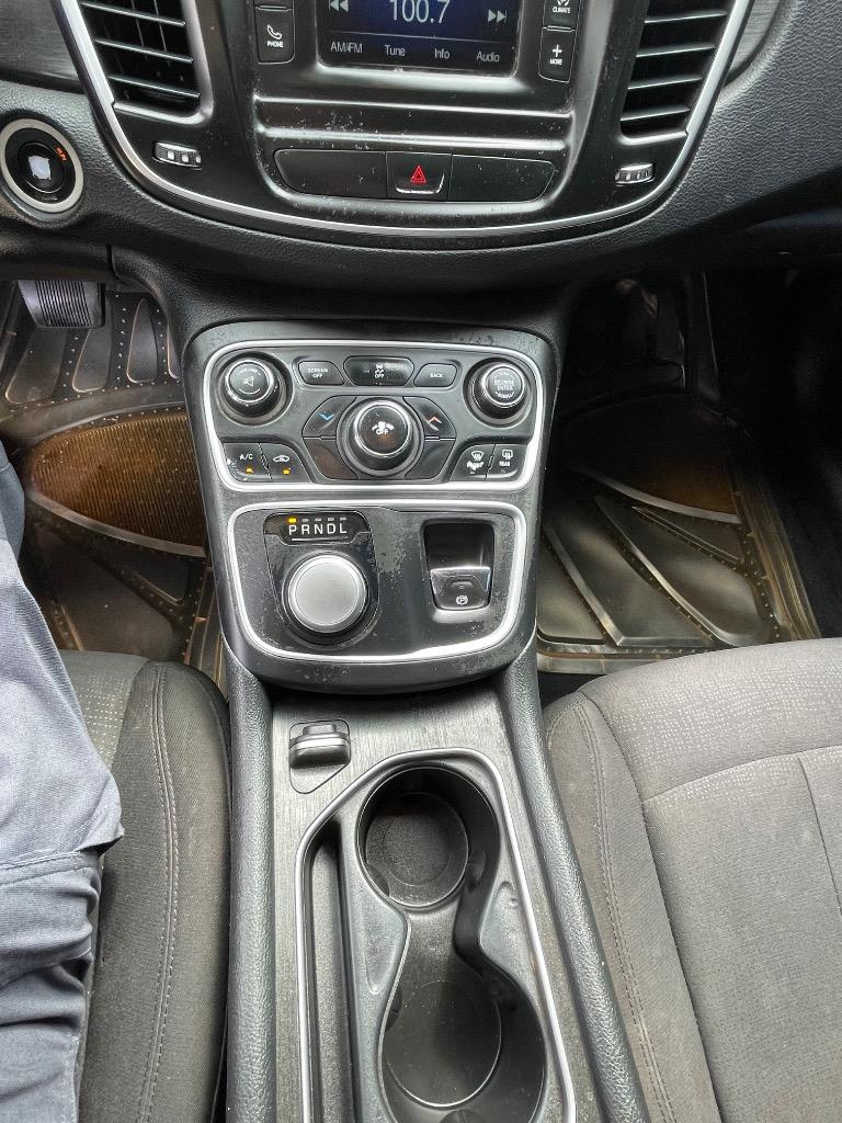 2015 Chrysler 200 Limited photo