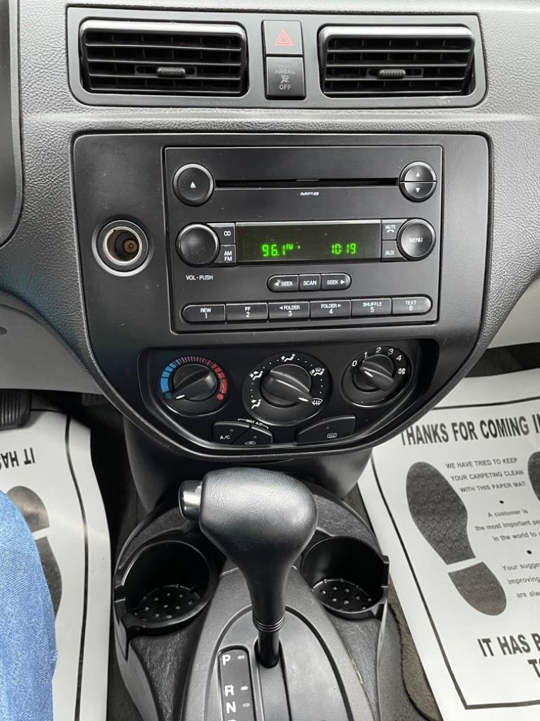 2006 Ford Focus ZX4 S photo
