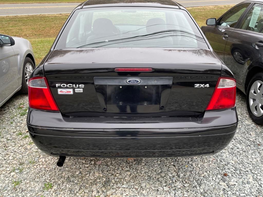 2006 Ford Focus ZX4 S photo