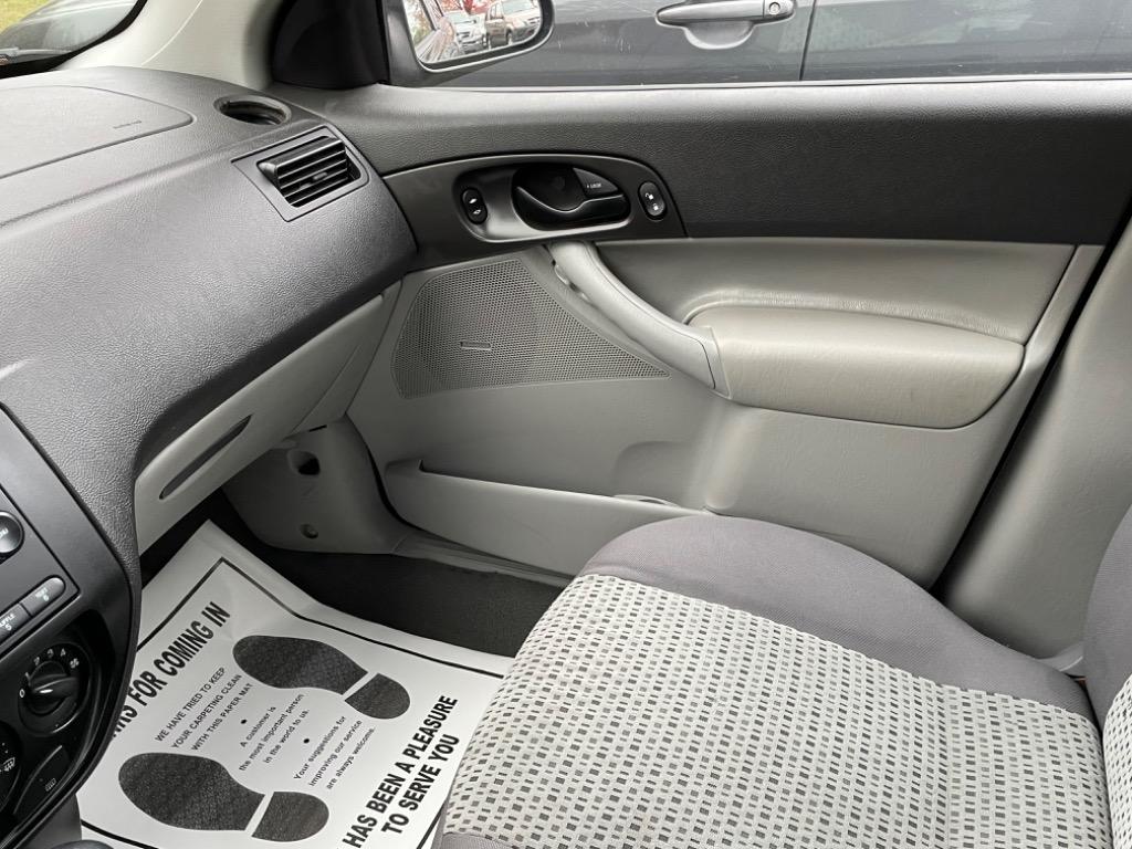 2006 Ford Focus ZX4 S photo