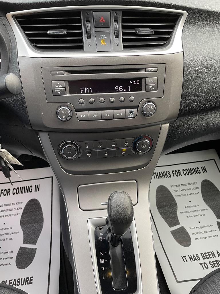 2014 Nissan Sentra S photo