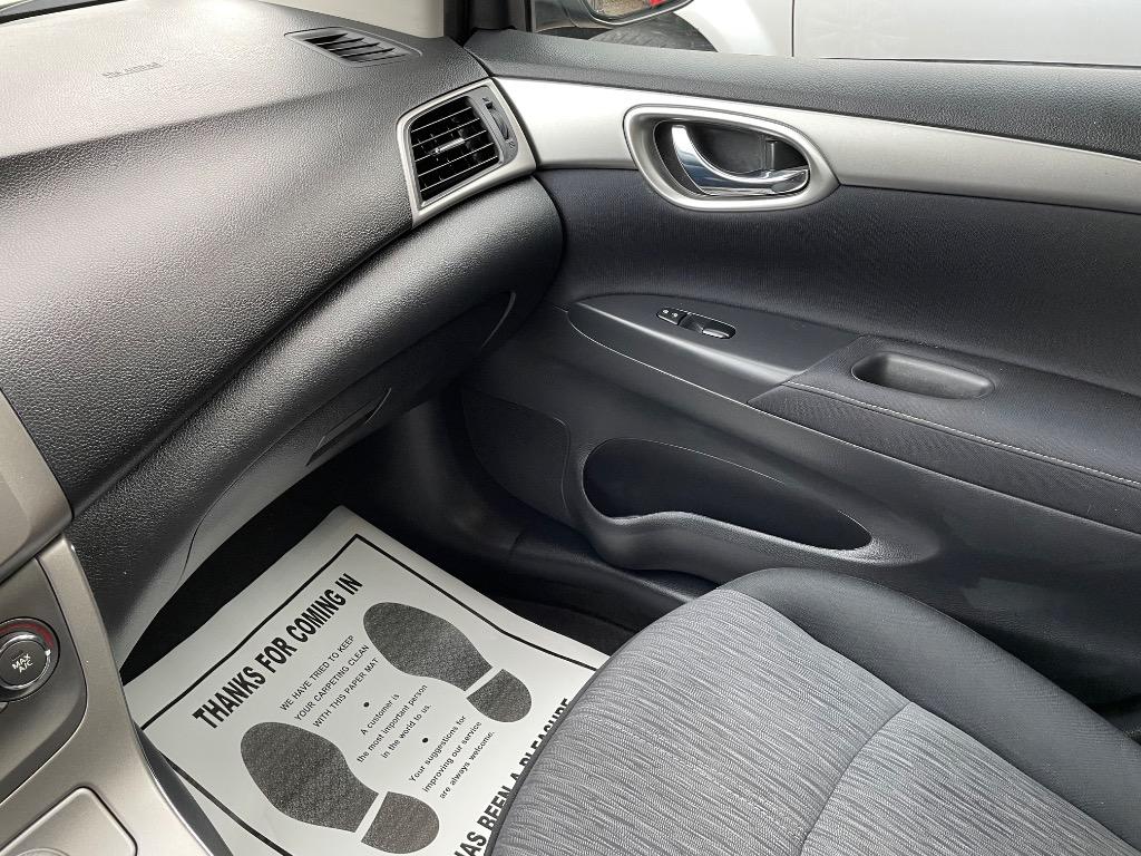 2014 Nissan Sentra S photo