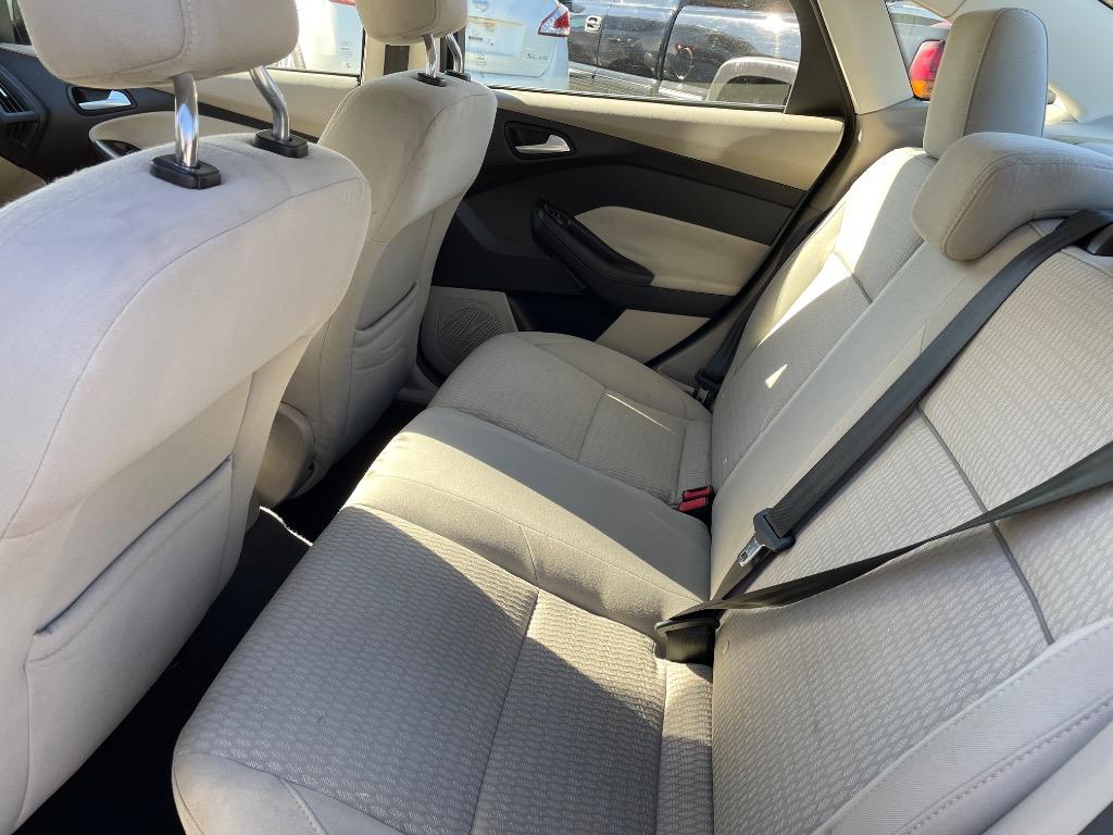 2012 Ford Focus SEL photo