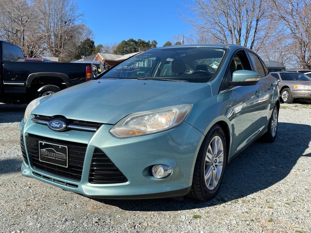 2012 Ford Focus SEL photo