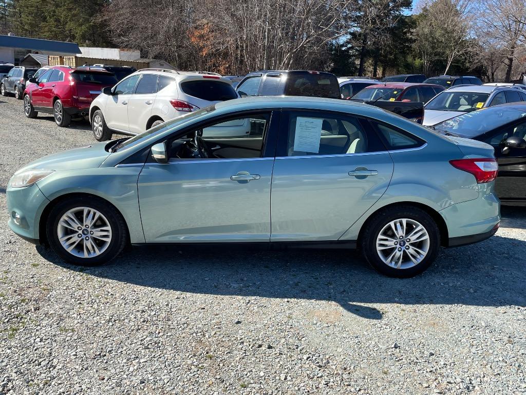 2012 Ford Focus SEL photo
