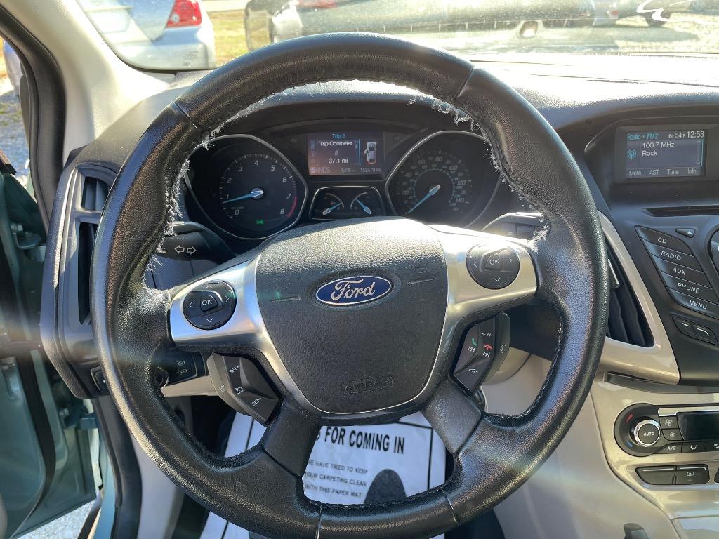 2012 Ford Focus SEL photo