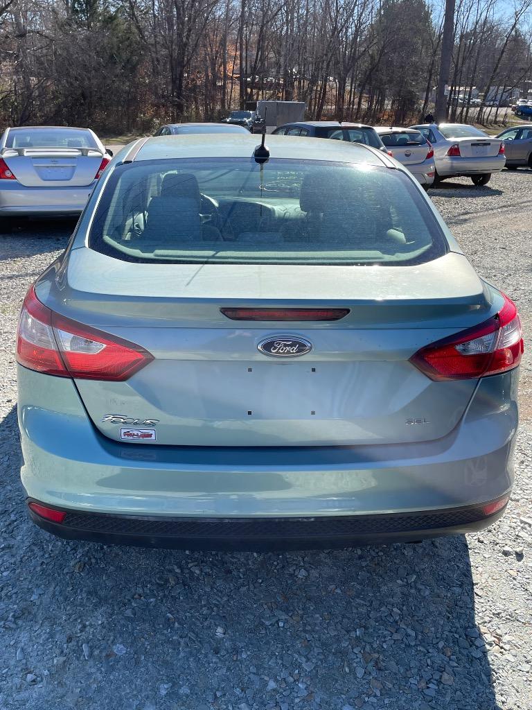 2012 Ford Focus SEL photo