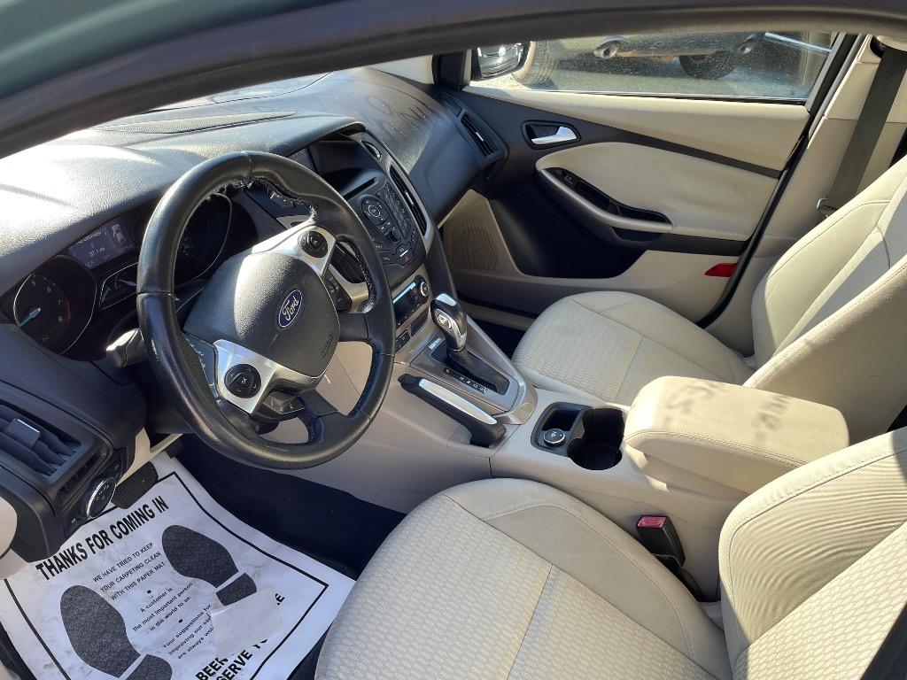 2012 Ford Focus SEL photo