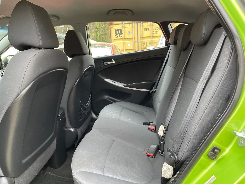 2014 Hyundai Accent SE photo