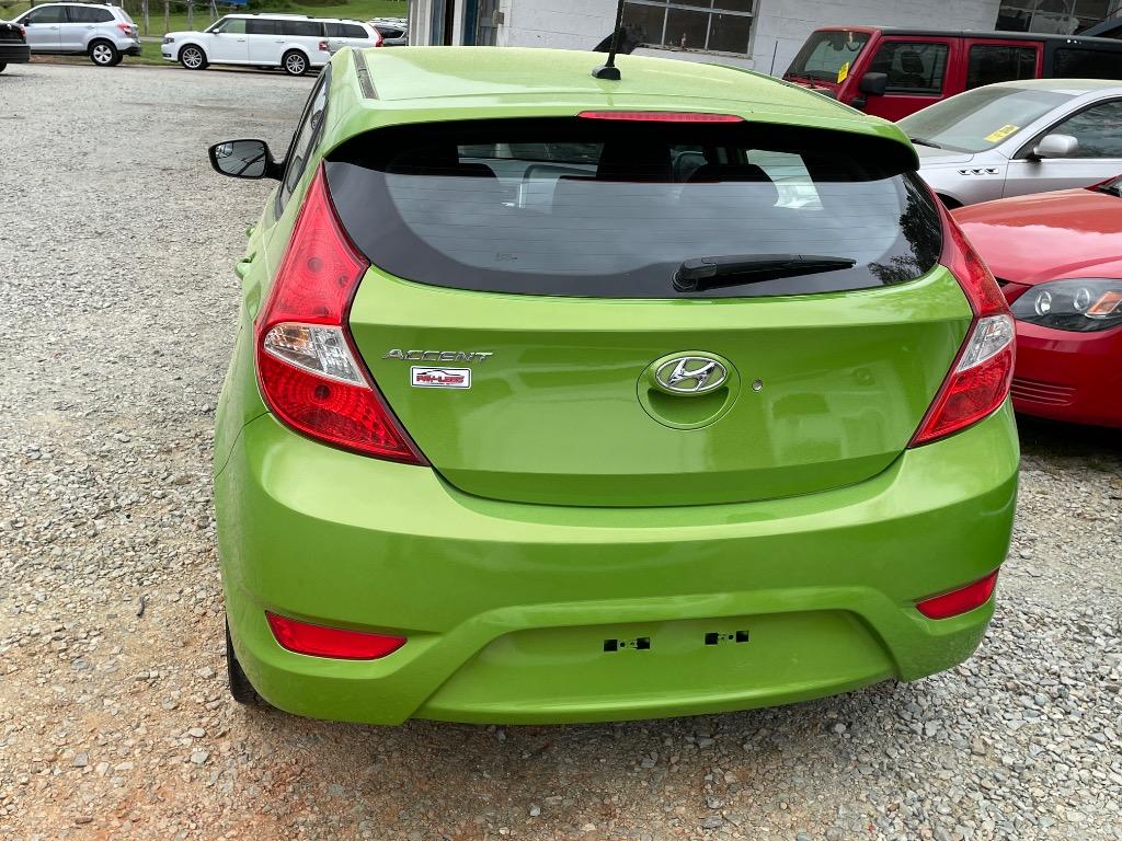 2014 Hyundai Accent SE photo
