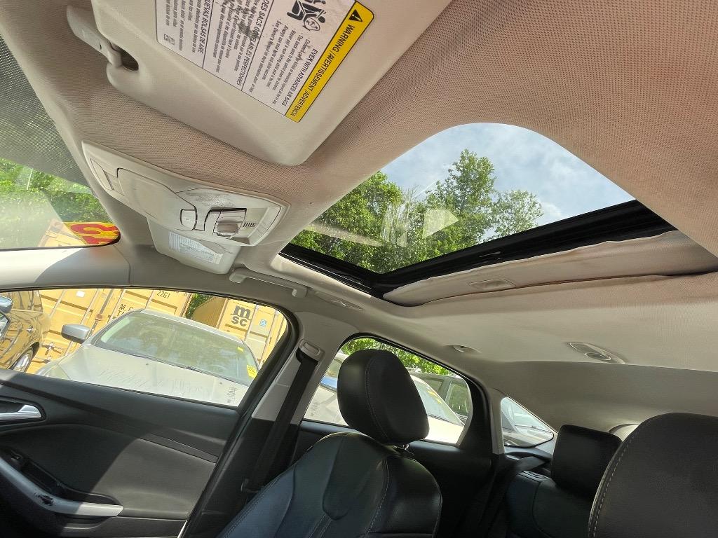 2013 Ford Focus SE photo