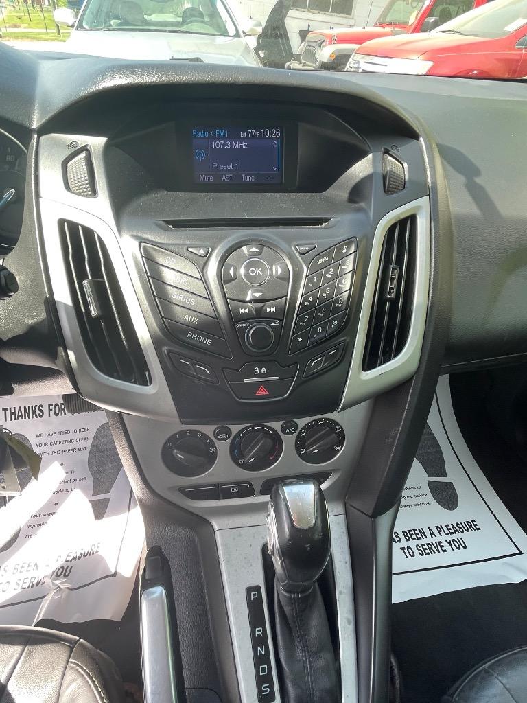 2013 Ford Focus SE photo