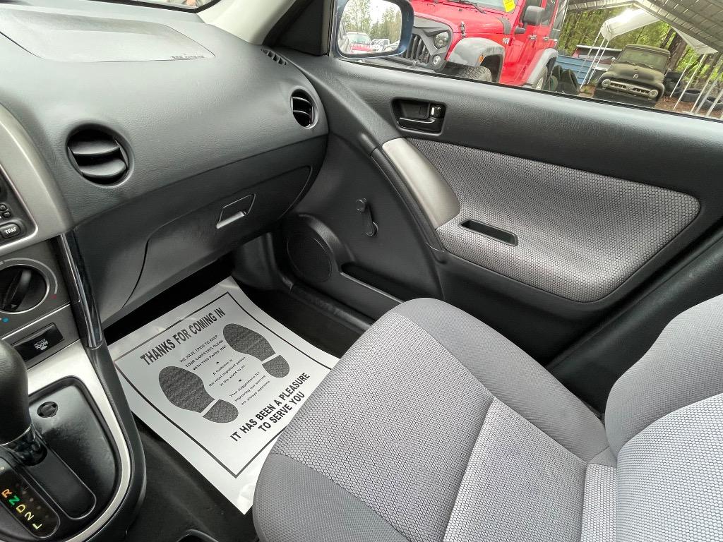 2005 Pontiac Vibe photo