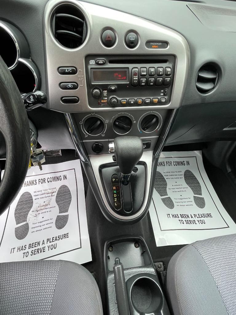 2005 Pontiac Vibe photo