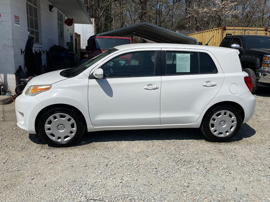 2010 Scion xD photo