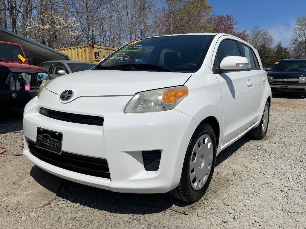 2010 Scion xD photo