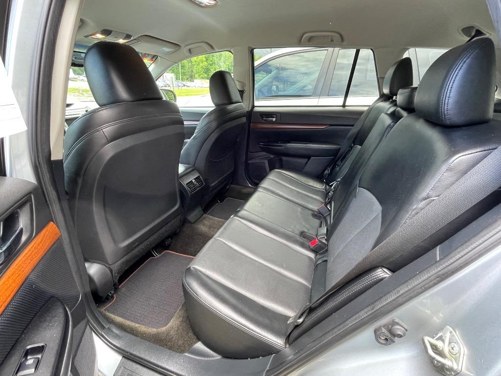 2014 Subaru Outback 2.5i Limited photo