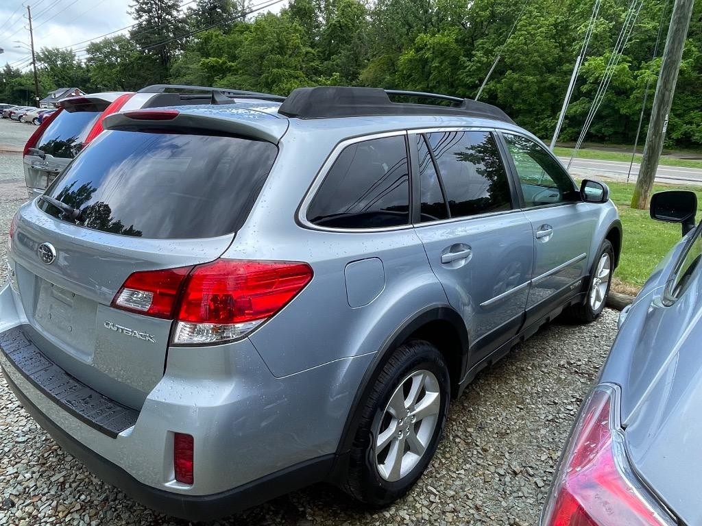 2014 Subaru Outback 2.5i Limited photo