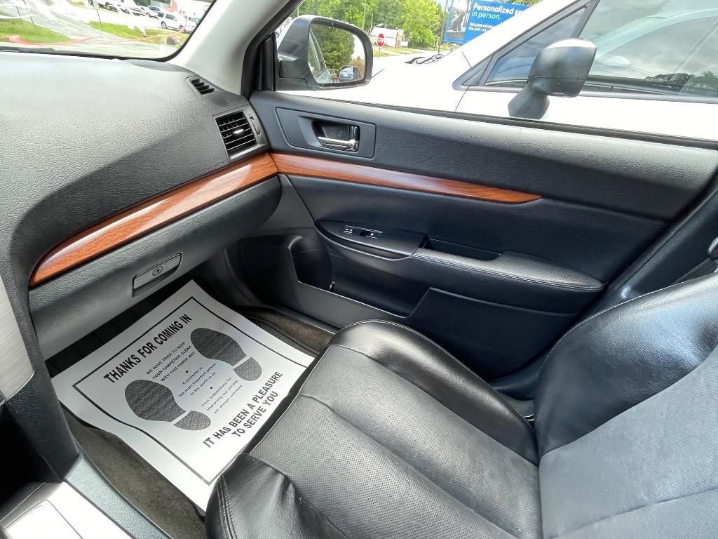 2014 Subaru Outback 2.5i Limited photo