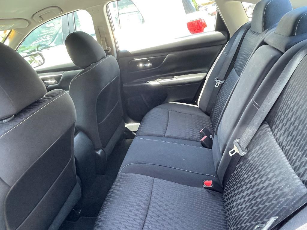 2017 Nissan Altima - $9,950
