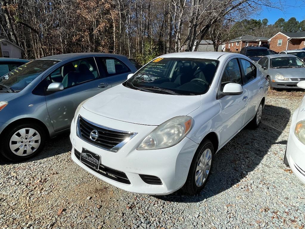 2012 Nissan Versa - $4,950