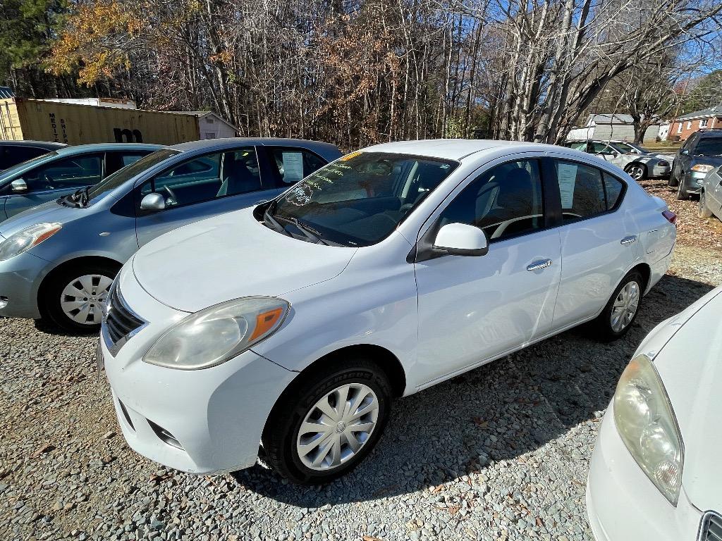 2012 Nissan Versa - $4,950