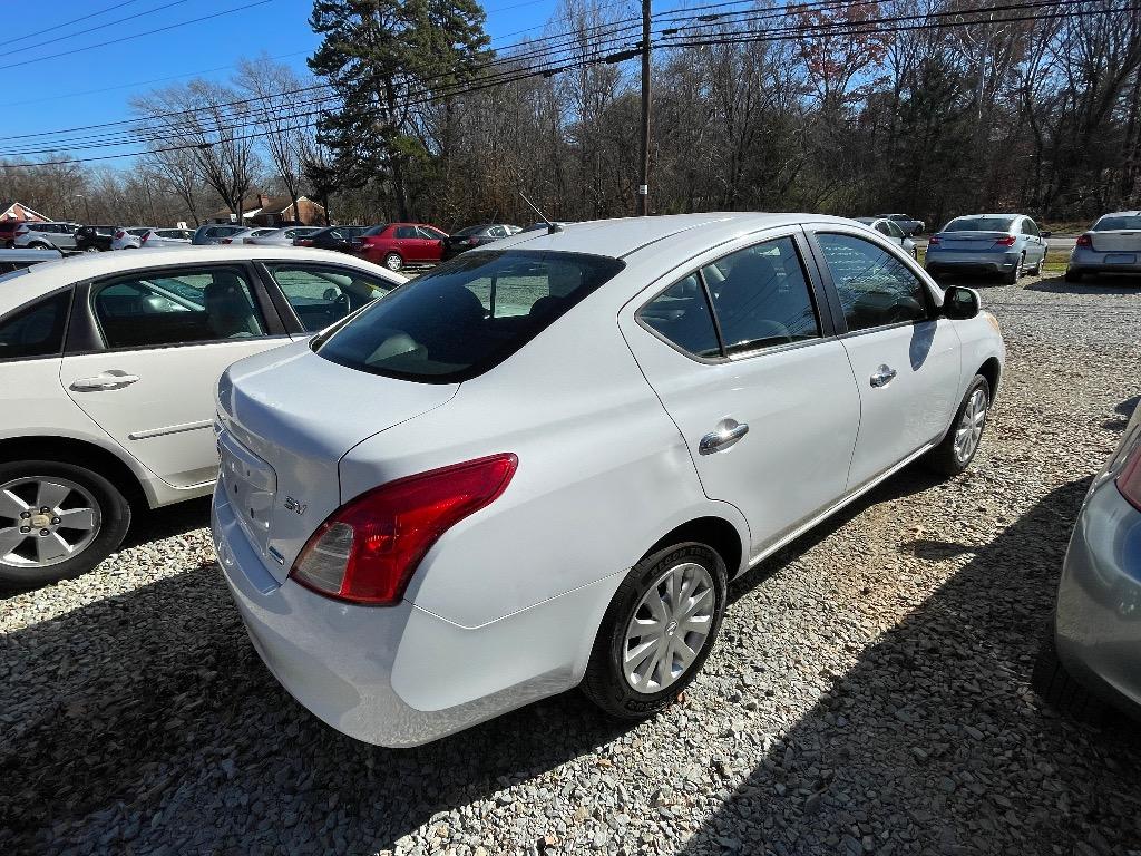 2012 Nissan Versa - $4,950