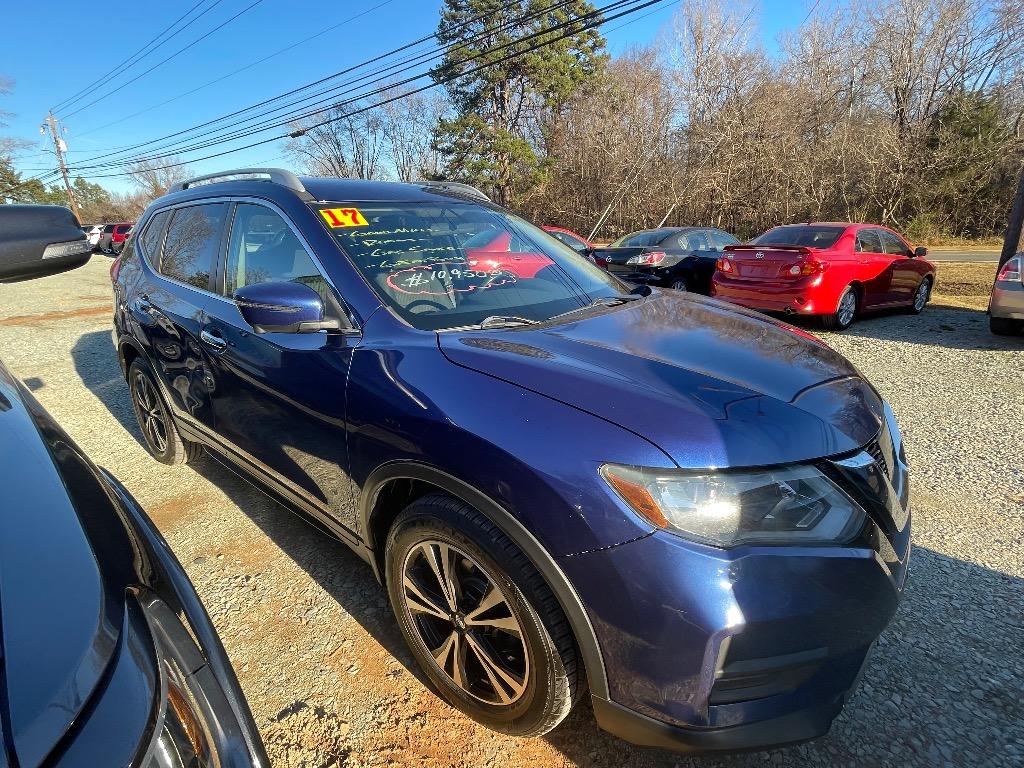 2017 Nissan Rogue - $10,950